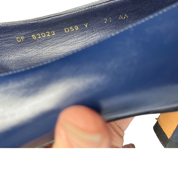 Salvatore‎ Ferragamo Square Toe Pumps Women's 7.5 AA Narrow Navy Leather Italy - Picture 7 of 8